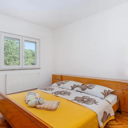 Apartman In With Kitchen