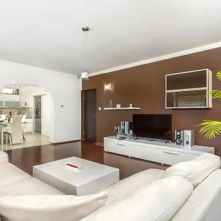 In With Kitchen *